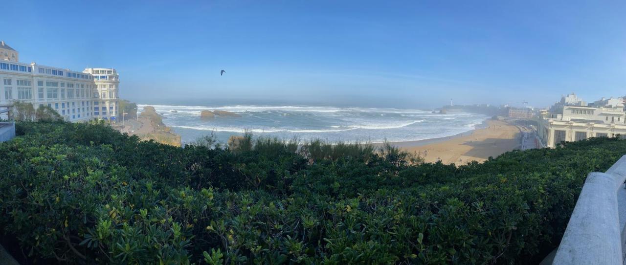Chez Phil Et Dom Bed & Breakfast Biarritz Exterior photo