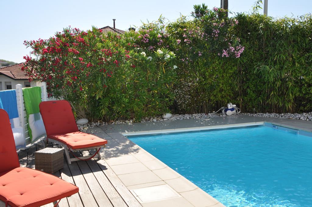 Chez Phil Et Dom Bed & Breakfast Biarritz Exterior photo