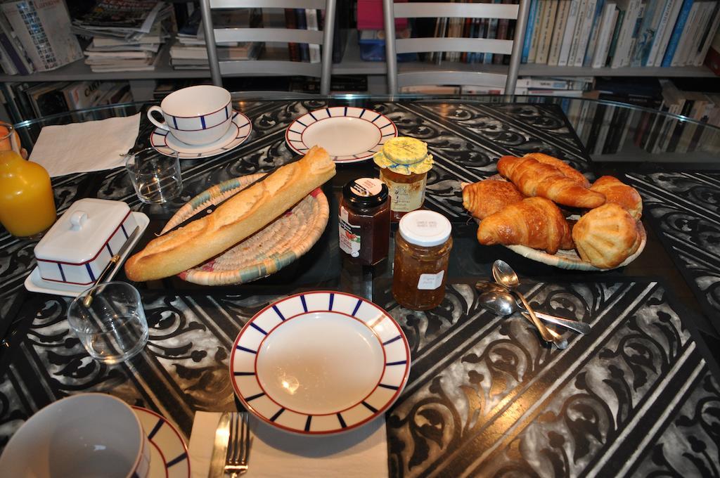 Chez Phil Et Dom Bed & Breakfast Biarritz Exterior photo