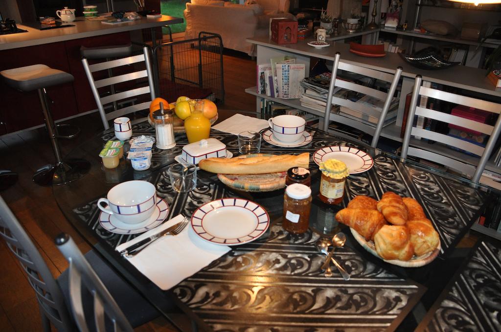 Chez Phil Et Dom Bed & Breakfast Biarritz Exterior photo