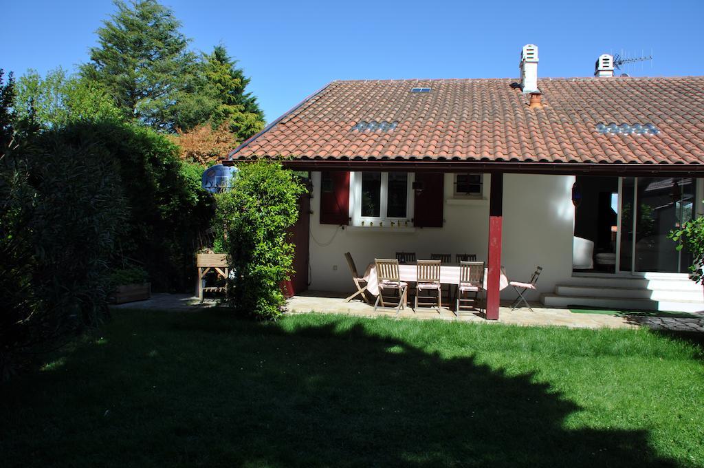 Chez Phil Et Dom Bed & Breakfast Biarritz Exterior photo