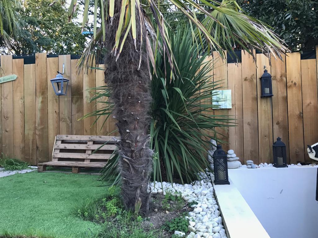 Chez Phil Et Dom Bed & Breakfast Biarritz Exterior photo
